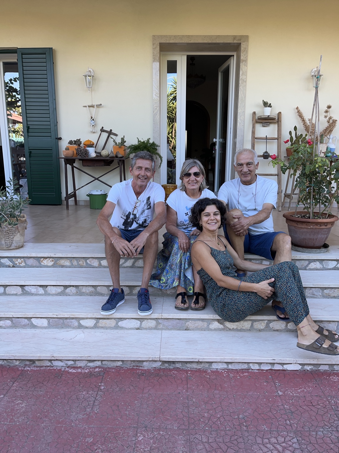 Federica con la sua famiglia a La Serenata di Pietro
